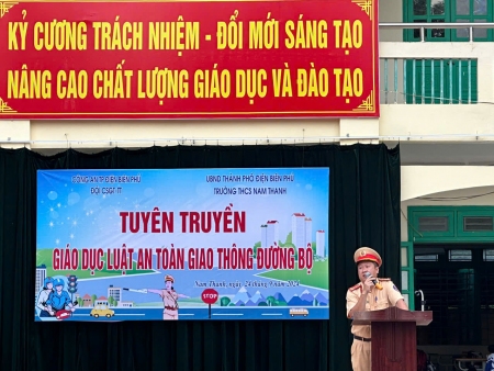 Tuyên truyền giáo dục luật an toàn giao thông đường bộ năm học 2024-2025