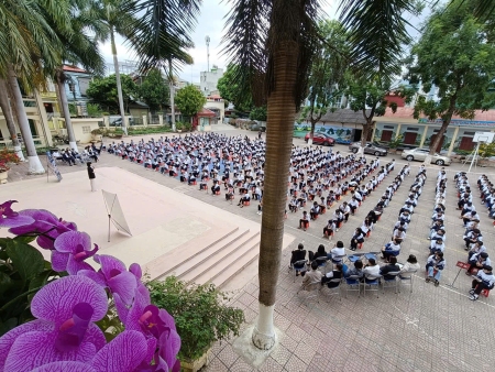 GALAXY EDUCATION TRAO HỌC BỔNG, TIẾP SỨC CHO GIÁO VIÊN VÀ HỌC SINH TRƯỜNG THCS NAM THANH