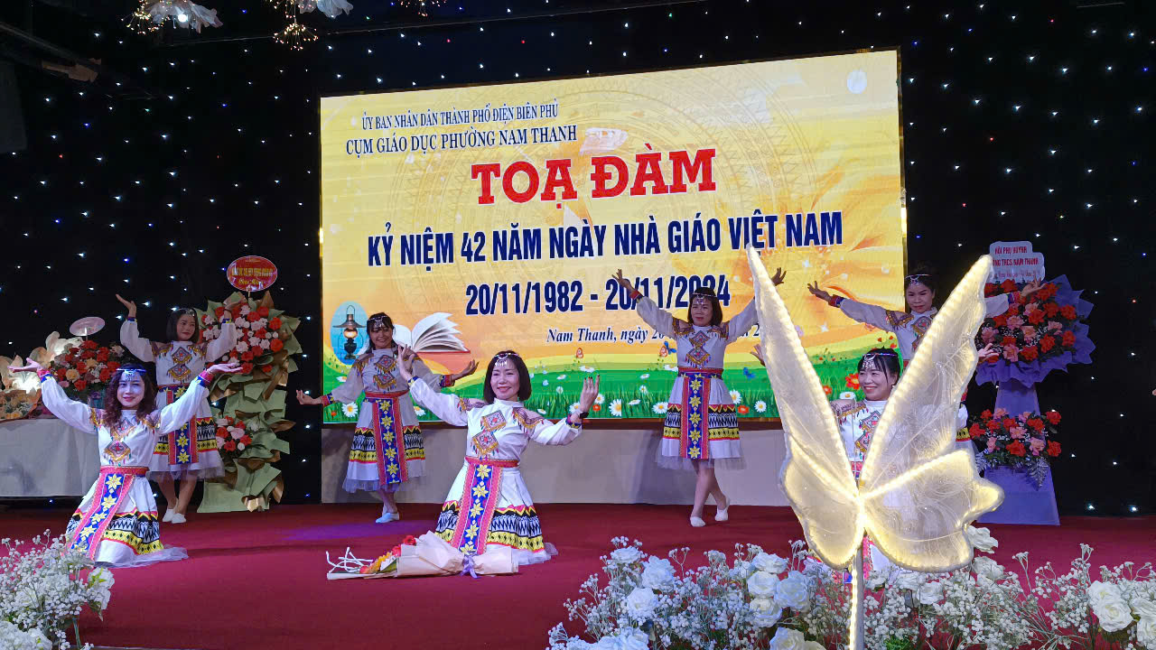 ÂN TÌNH NGÀY NHÀ GIÁO VIỆT NAM 20 -11